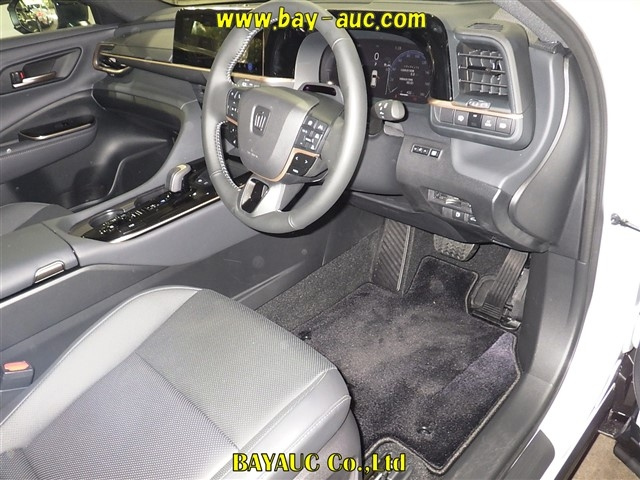 TOYOTA CROWN SPORT 2024