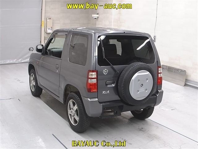 NISSAN KIX 2009