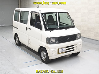 MITSUBISHI MINICAB VAN 2002