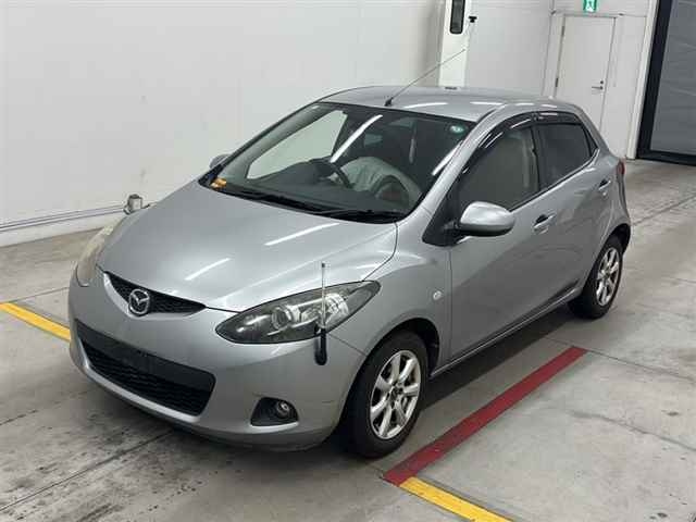 MAZDA DEMIO 2010