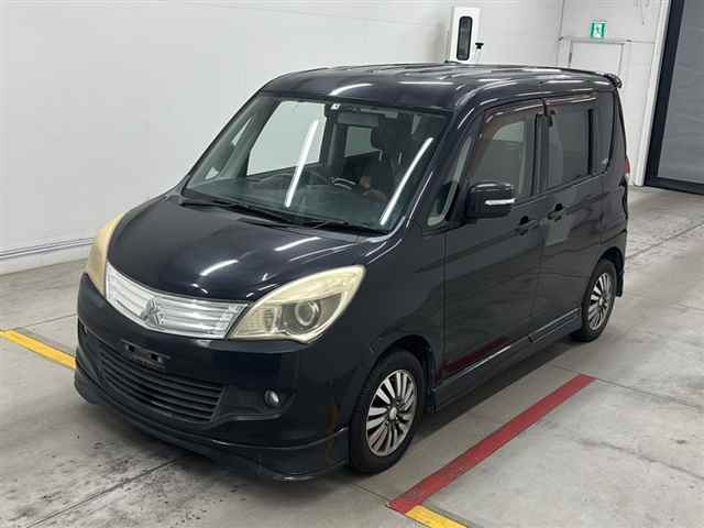 MITSUBISHI DELICA D2 2011