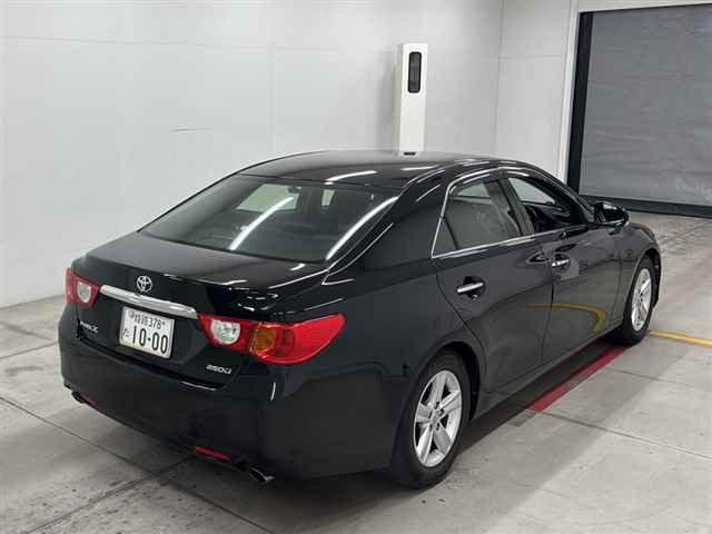 TOYOTA MARK X 2011