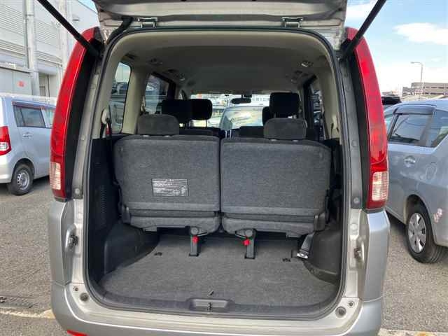 NISSAN SERENA 2010