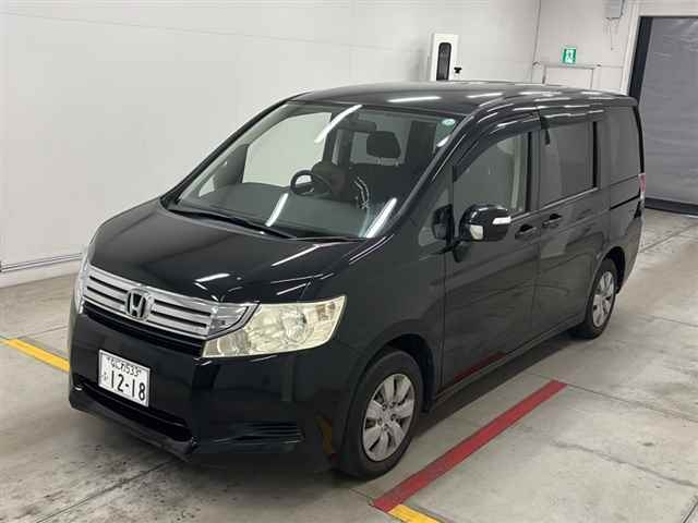 HONDA STEP WAGON 2011