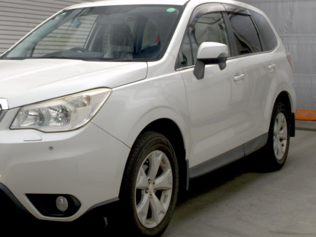 SUBARU FORESTER 2014
