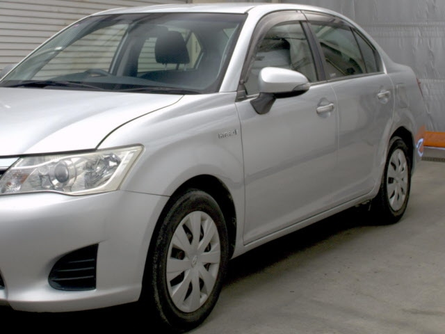 TOYOTA COROLLA AXIO 2013