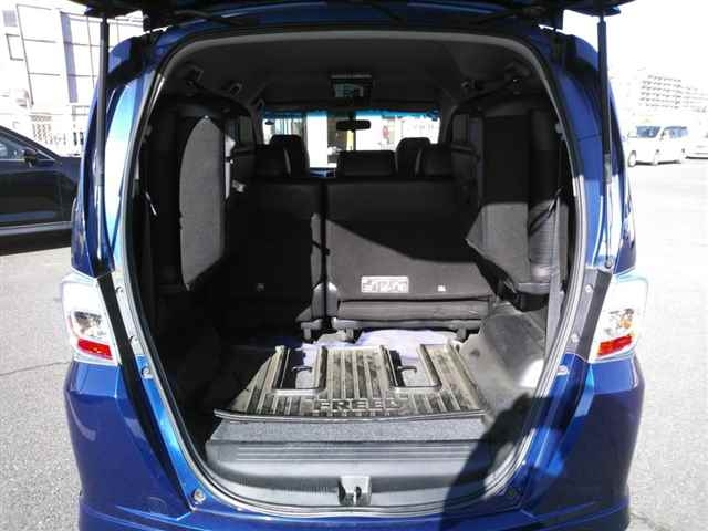 HONDA FREED 2013