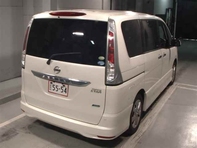 NISSAN SERENA 2010