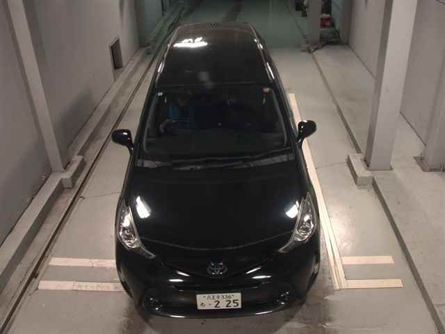 TOYOTA PRIUS ALPHA 2018