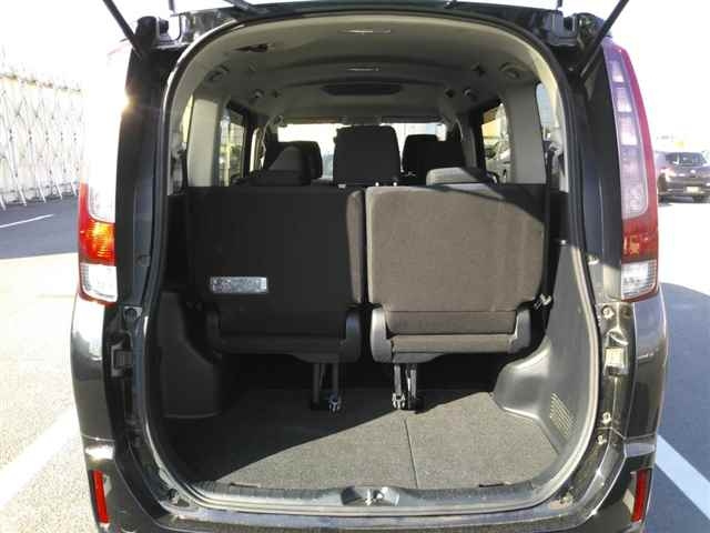 TOYOTA NOAH 2014