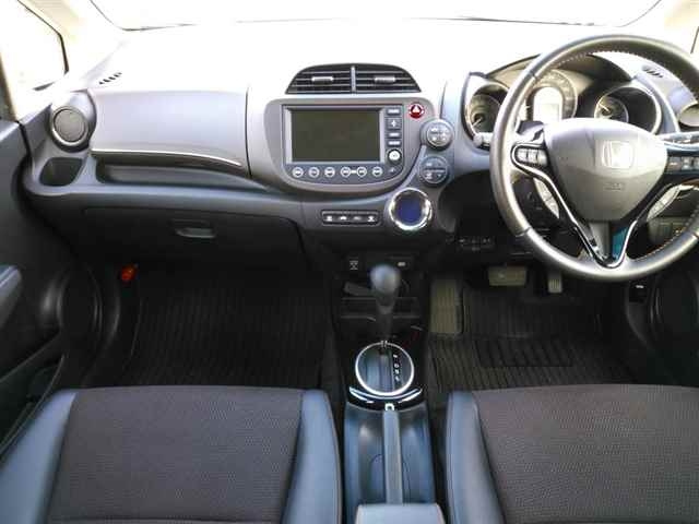 HONDA FIT SHUTTLE 2011
