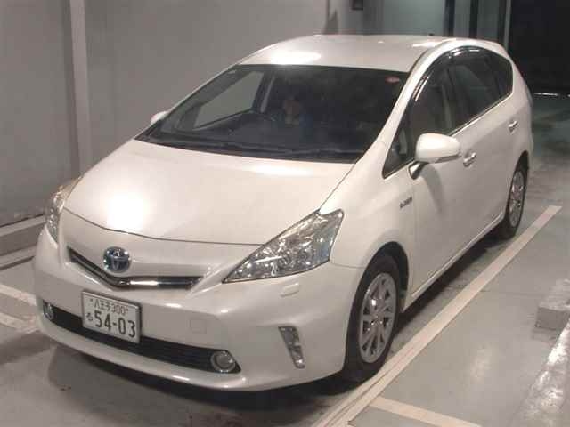 TOYOTA PRIUS ALPHA 2014
