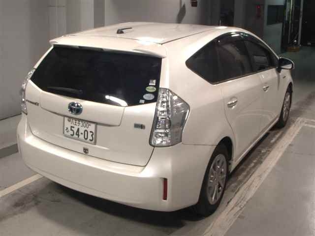 TOYOTA PRIUS ALPHA 2014