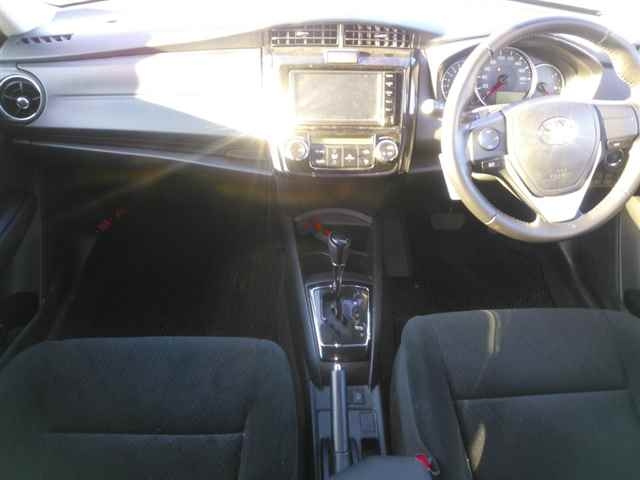 TOYOTA COROLLA AXIO 2015