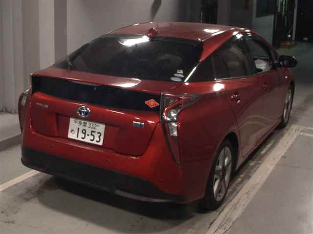 TOYOTA PRIUS 2016