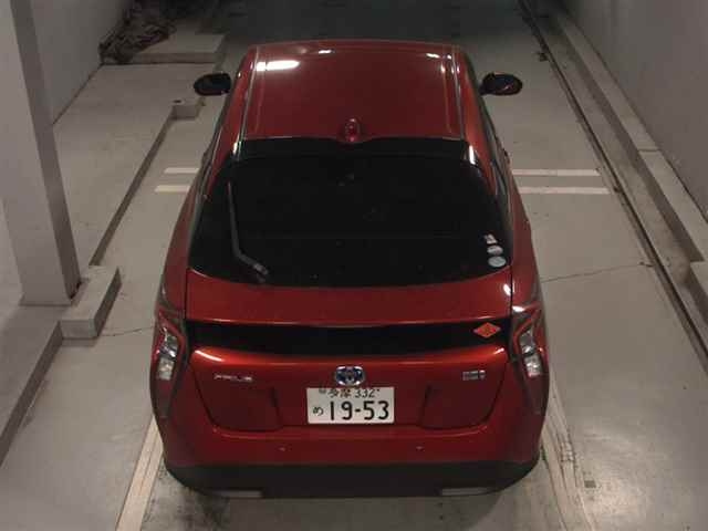 TOYOTA PRIUS 2016