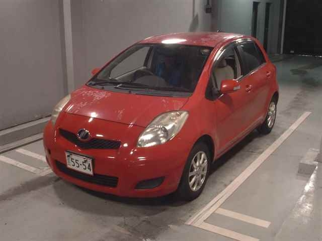 TOYOTA VITZ 2010