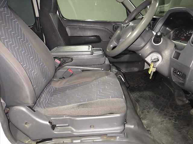 NISSAN CARAVAN VAN 2016