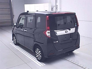 TOYOTA ROOMY 2019