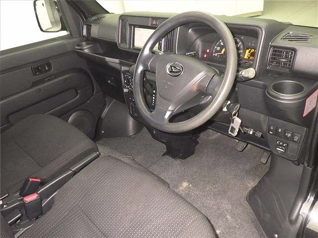 DAIHATSU HIJET VAN 2018