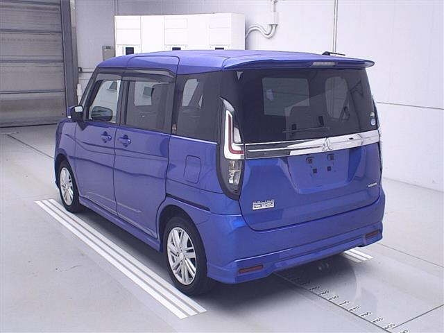 MITSUBISHI DELICA D2 2021