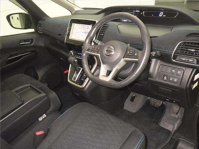 NISSAN SERENA 2017