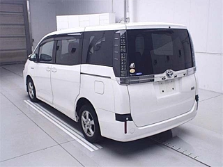 TOYOTA VOXY 2015