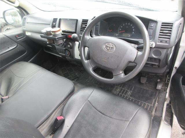 TOYOTA HIACE VAN 2014