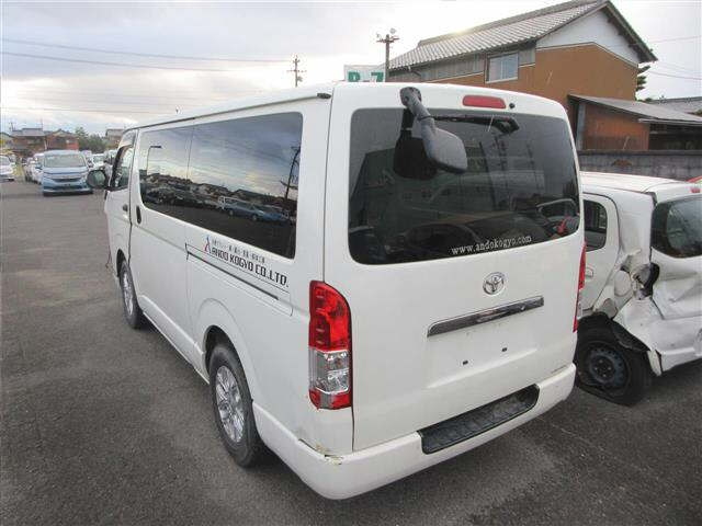 TOYOTA HIACE VAN 2014