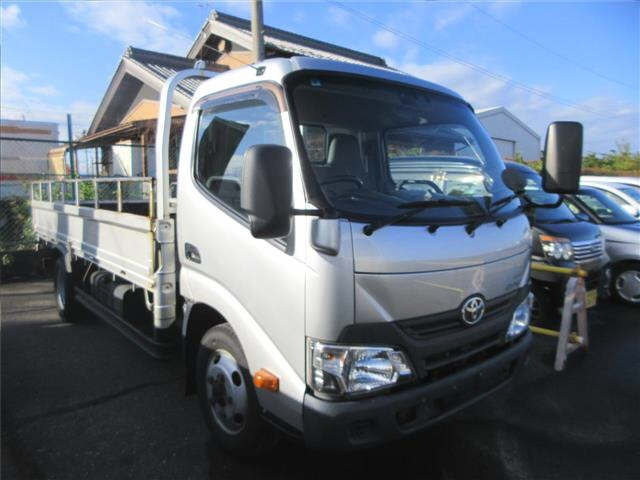 TOYOTA DYNA 2019
