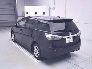 TOYOTA WISH 2013