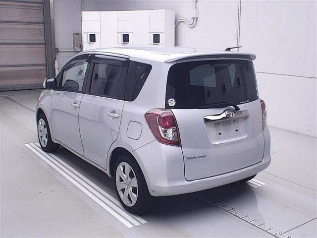 TOYOTA RACTIS 2010