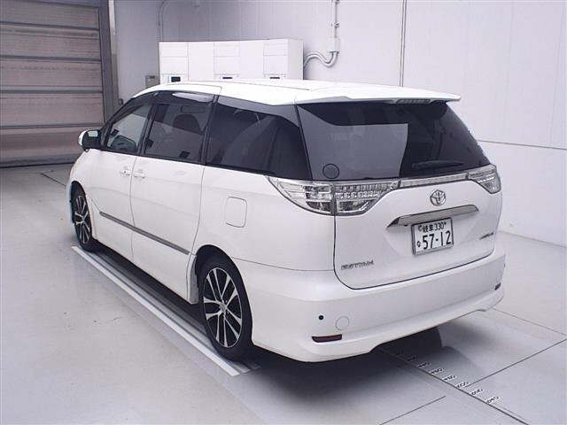 TOYOTA ESTIMA 2015