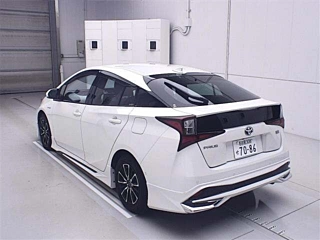 TOYOTA PRIUS 2019