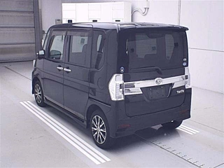 DAIHATSU TANTO 2015