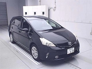 TOYOTA PRIUS ALPHA 2014