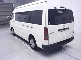 TOYOTA HIACE VAN 2020
