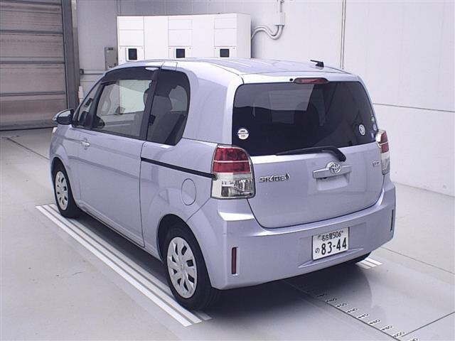 TOYOTA SPADE 2015