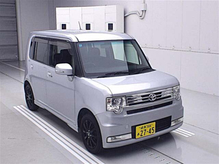 TOYOTA PIXIS SPACE 2011
