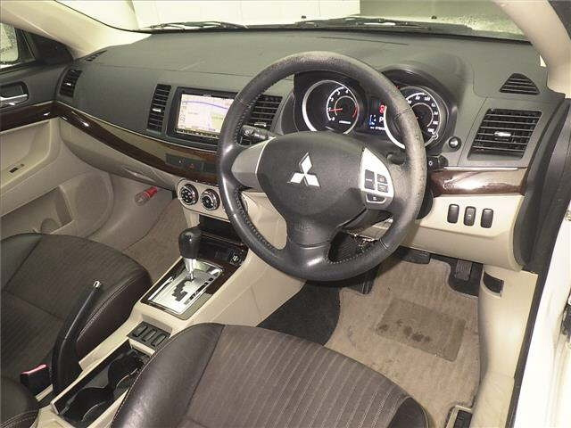 MITSUBISHI GALANT FORTIS 2011