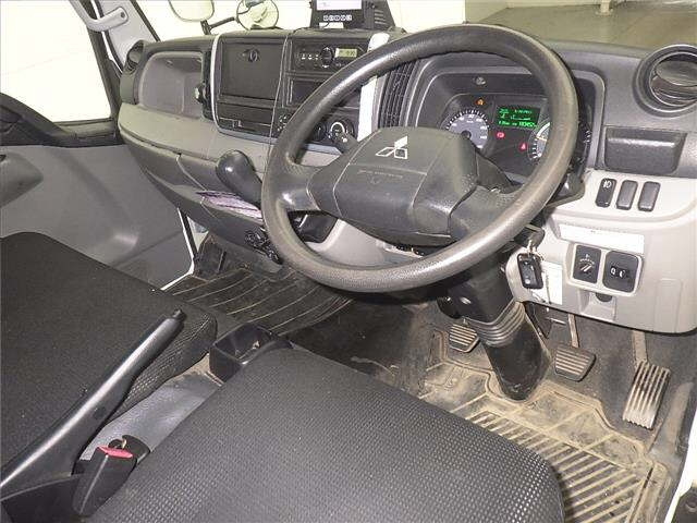 MITSUBISHI CANTER 2019