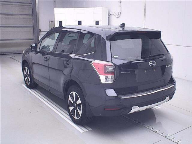 SUBARU FORESTER 2017