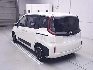 TOYOTA SIENTA 2023