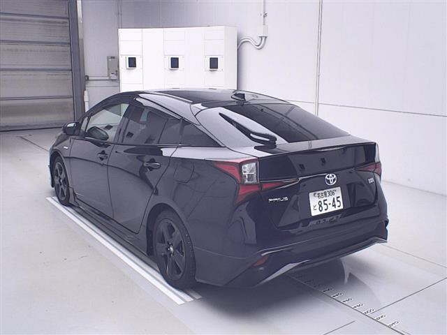 TOYOTA PRIUS 2019