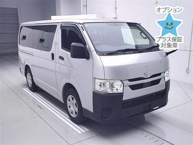 TOYOTA HIACE VAN 2020