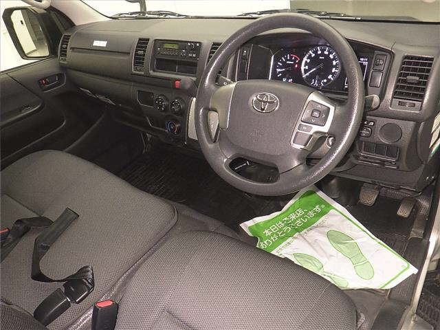 TOYOTA HIACE VAN 2020