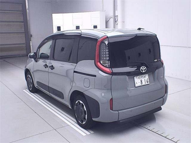 TOYOTA SIENTA 2024