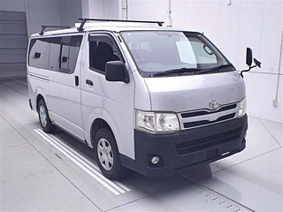 TOYOTA HIACE VAN 2011