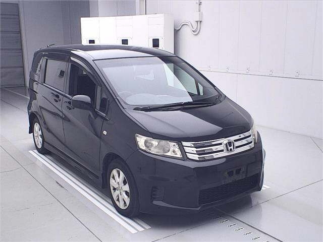 HONDA FREED 2011