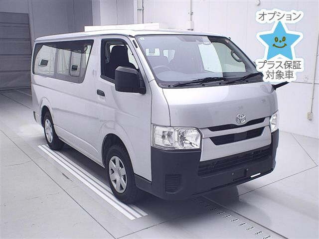 TOYOTA HIACE VAN 2021